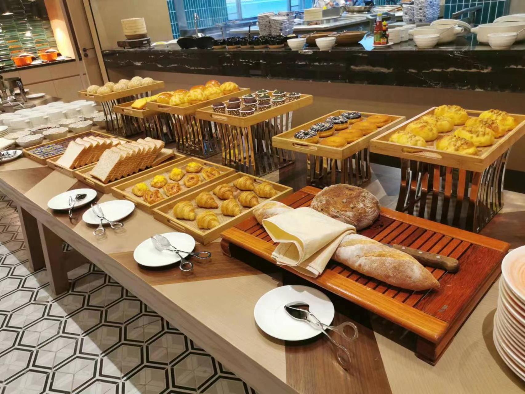 Four Points By Sheraton Yangjiang City Center Экстерьер фото
