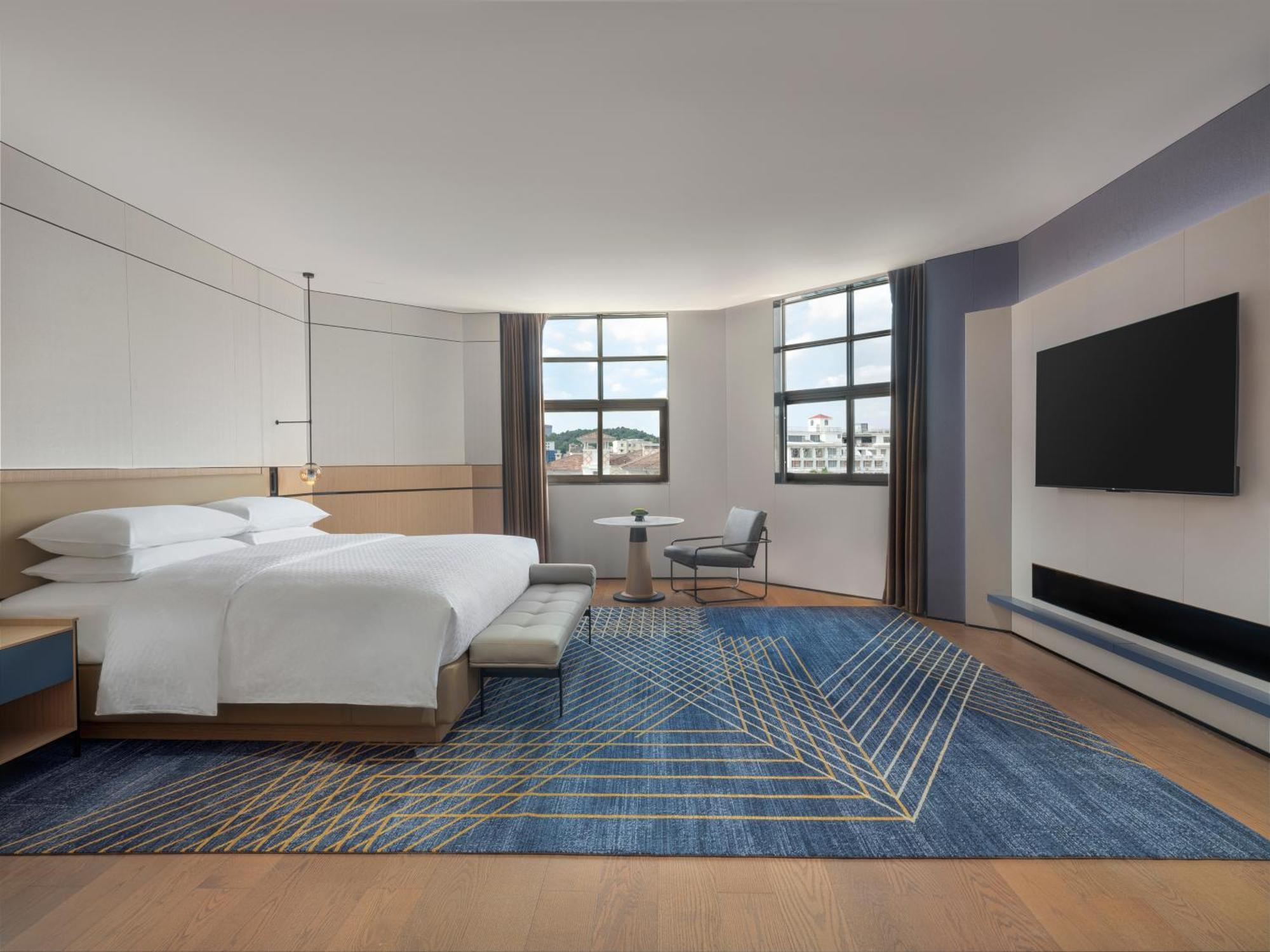 Four Points By Sheraton Yangjiang City Center Экстерьер фото