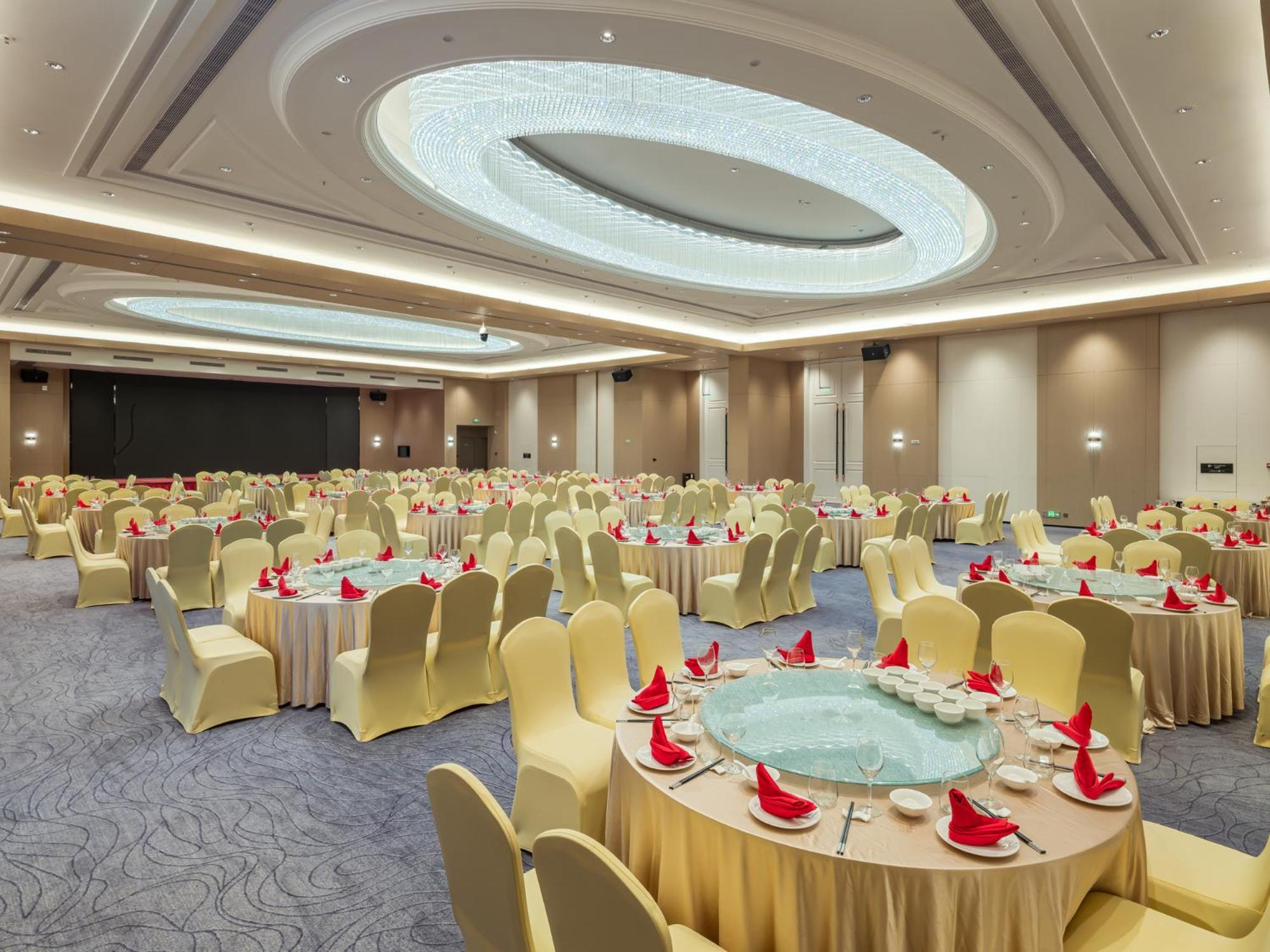 Four Points By Sheraton Yangjiang City Center Экстерьер фото