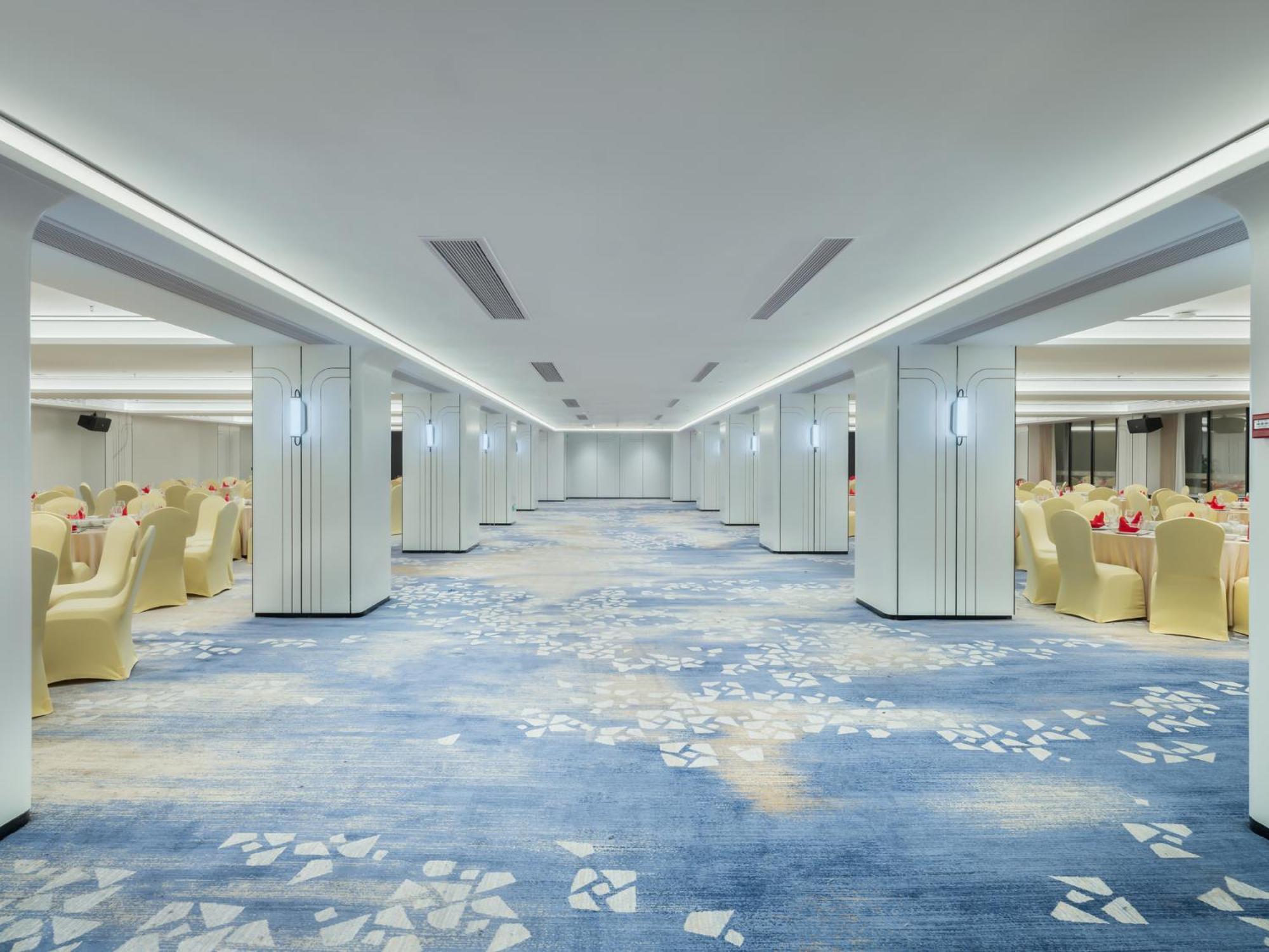 Four Points By Sheraton Yangjiang City Center Экстерьер фото