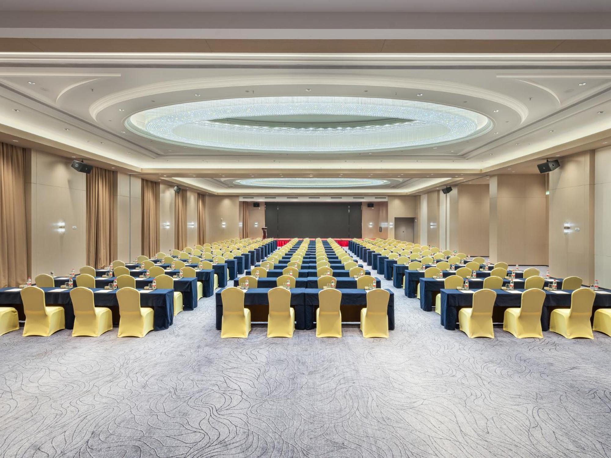 Four Points By Sheraton Yangjiang City Center Экстерьер фото