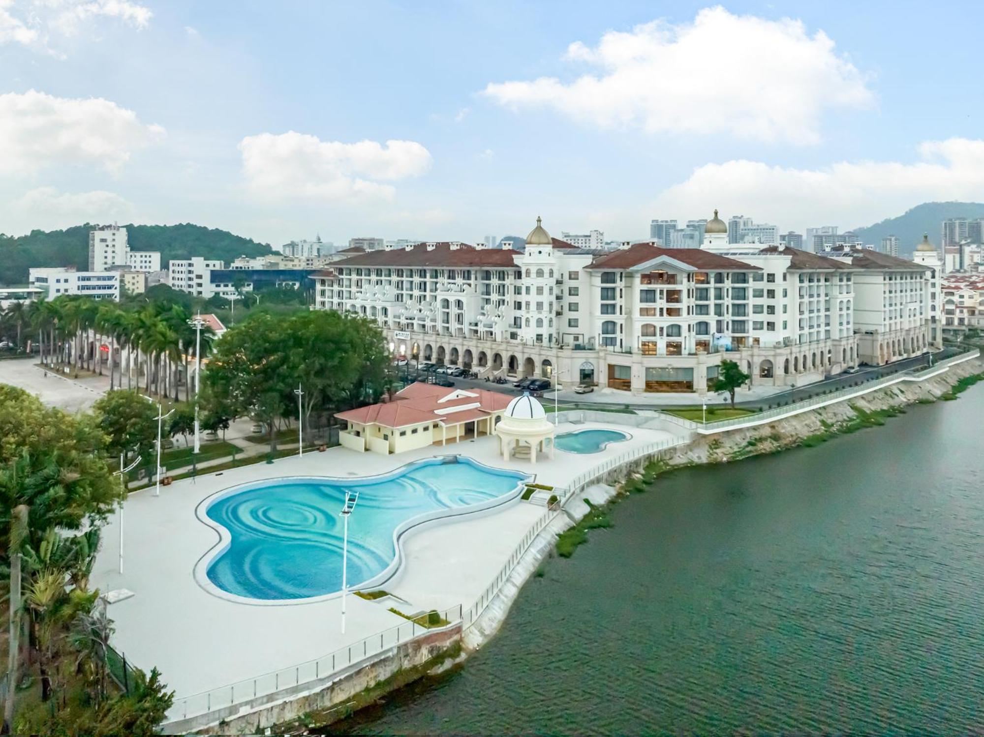 Four Points By Sheraton Yangjiang City Center Экстерьер фото