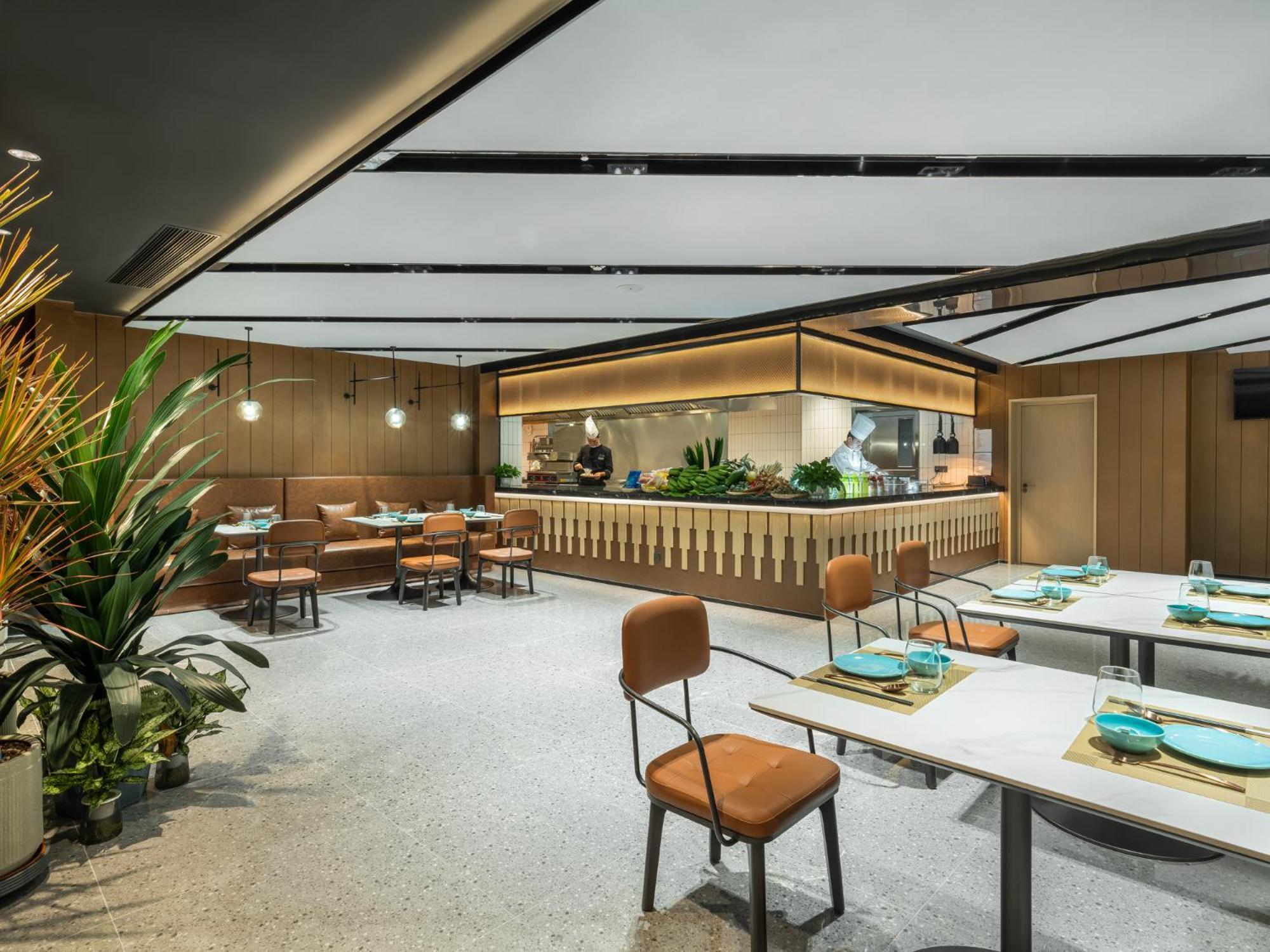 Four Points By Sheraton Yangjiang City Center Экстерьер фото